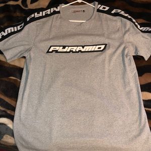 Black Pyramid short sleeve